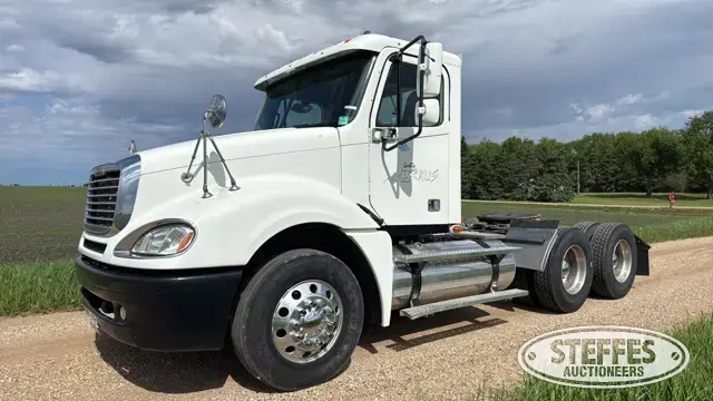 2006 Freightliner Columbia 120