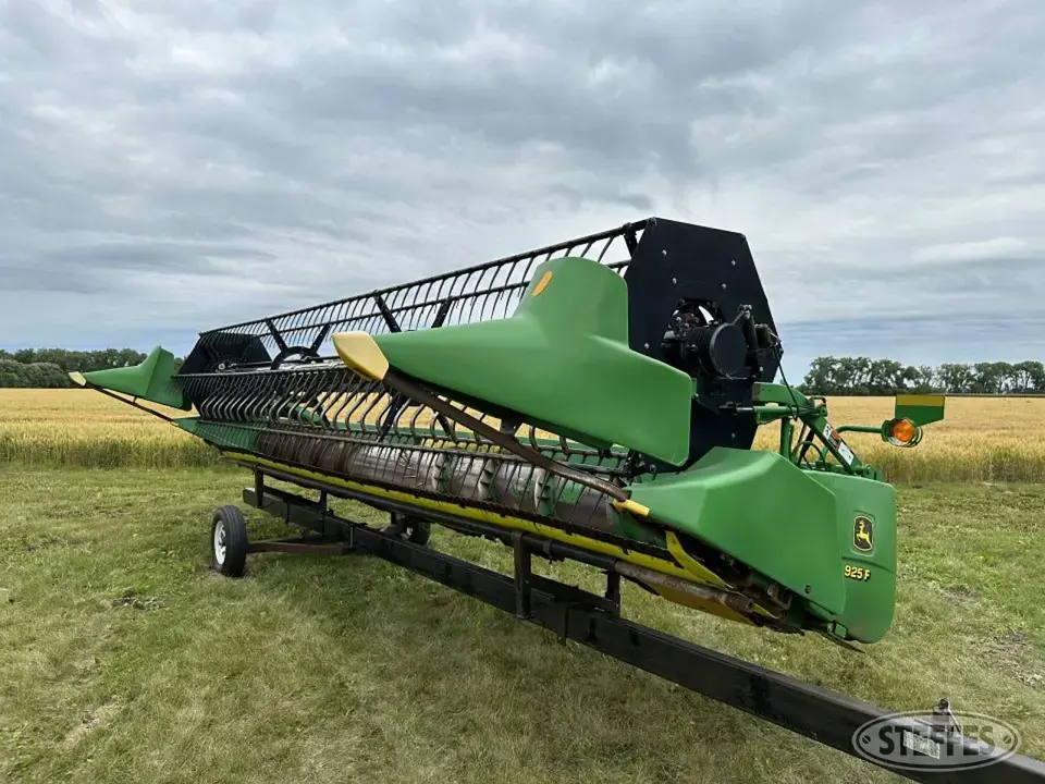 2002 John Deere 925F Flex Head