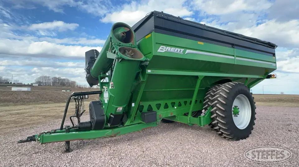 2019 Brent 1196 Grain Cart