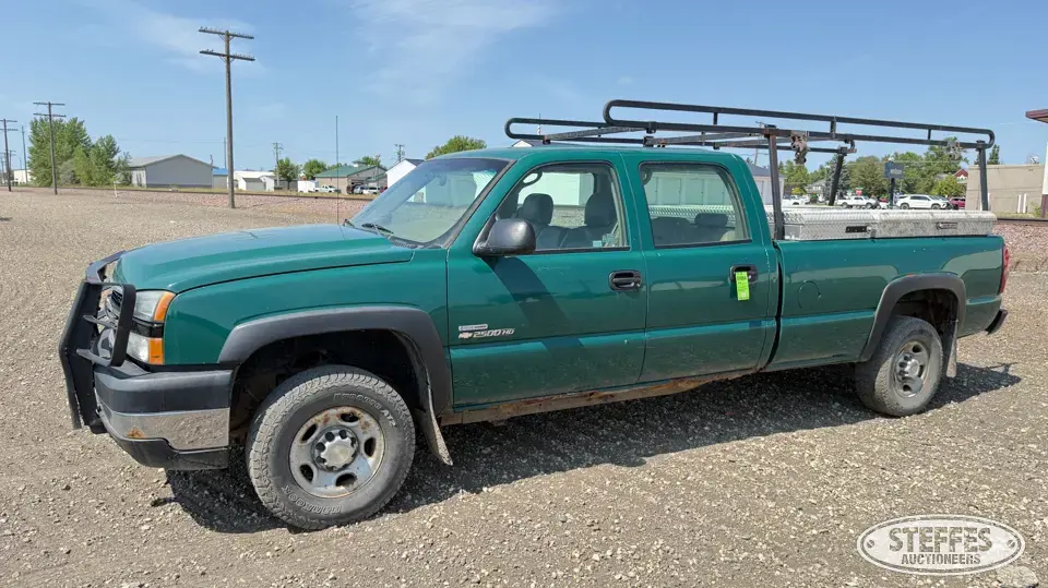 2006 Chevrolet Silverado 2500HD 3 Quarter Ton Pickup