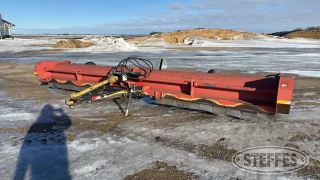 Hiniker 1700
