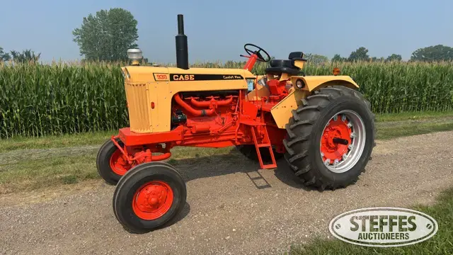 1968 Case 930 Comfort King