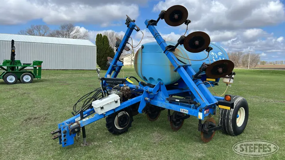 DMI 2800 Liquid Side Dresser