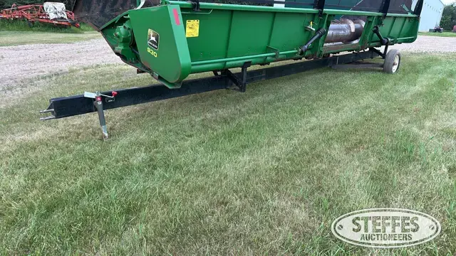 Header trailer