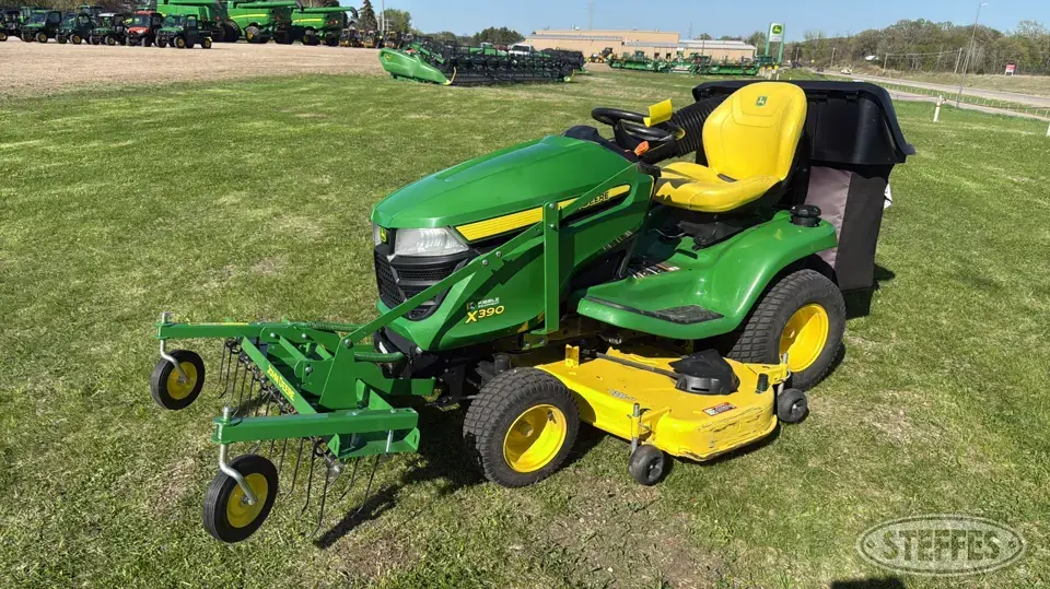 2021 John Deere X390 Lawn Tractor