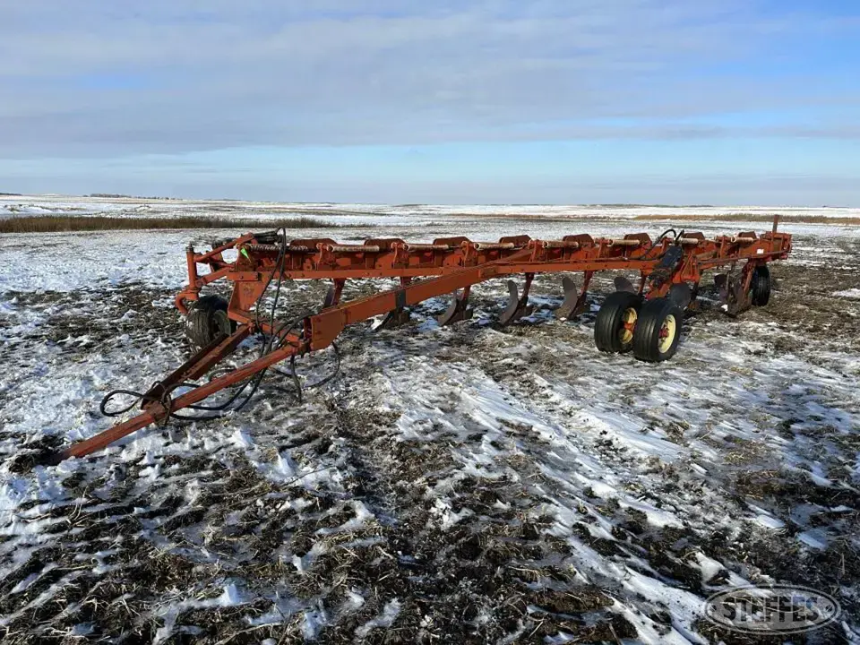 Melroe 903 Plow