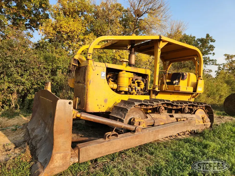 CAT D8H Dozer