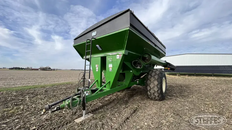 Brent 1082 Grain Cart