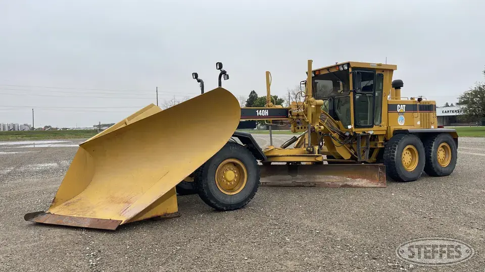 2002 CAT 140H Motor Grader