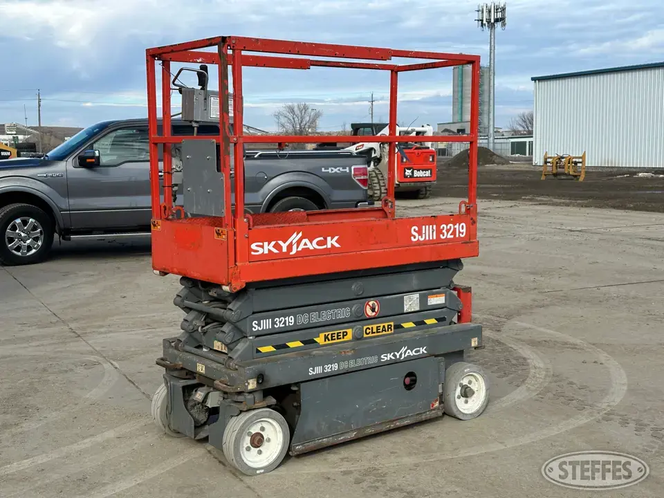 Skyjack SJIII-3219 Scissor Lift