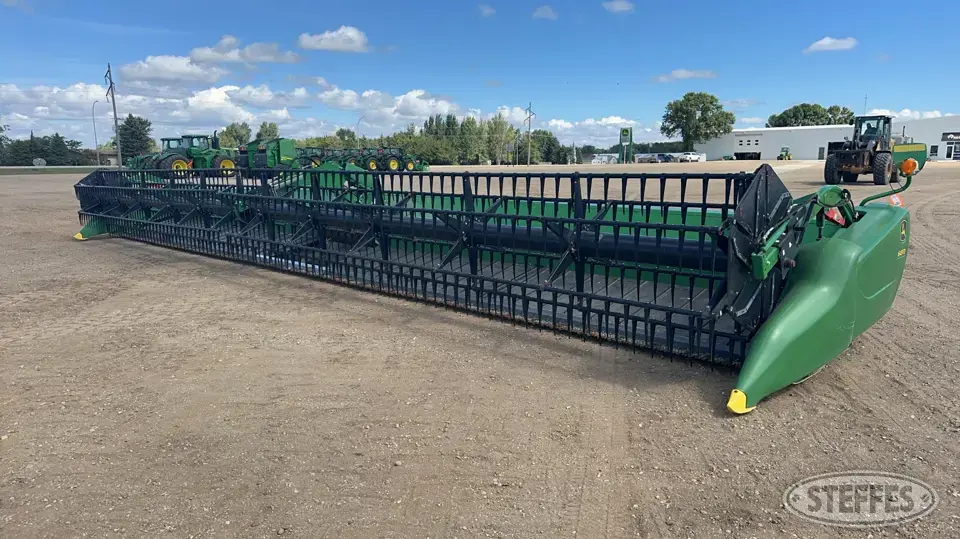2018 John Deere 645FD Draper Head