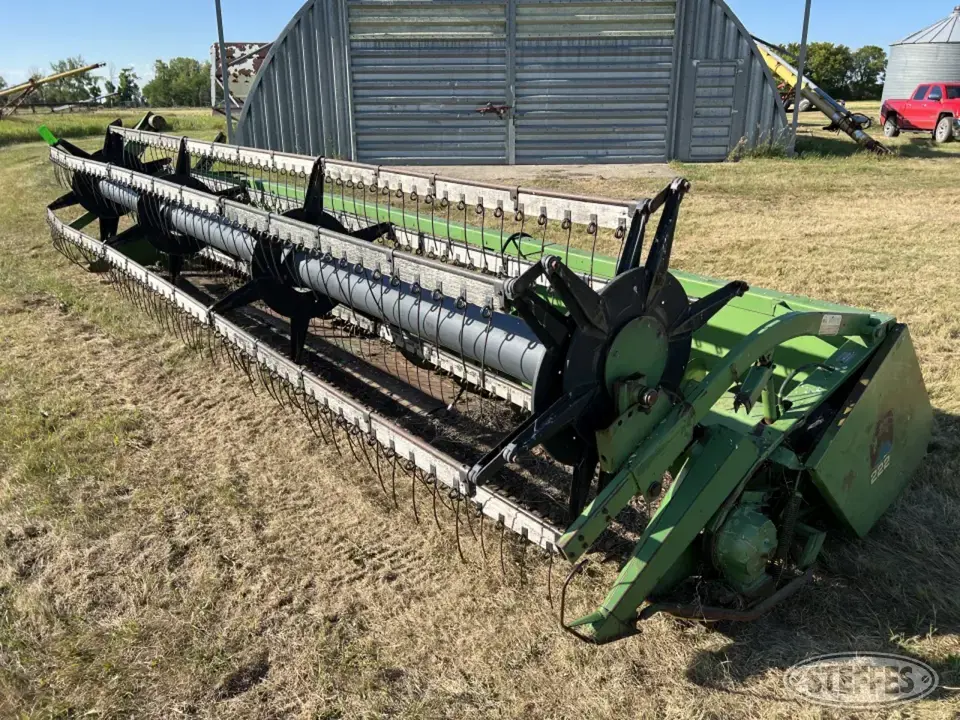 John Deere 222 Rigid Head