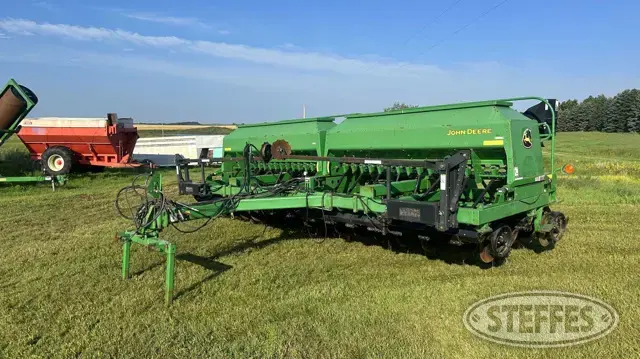 2003 John Deere 1590