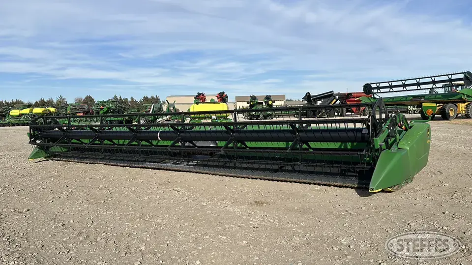 2014 John Deere 635FD Draper Head