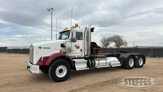 2019 Kenworth T800 Wide Nose