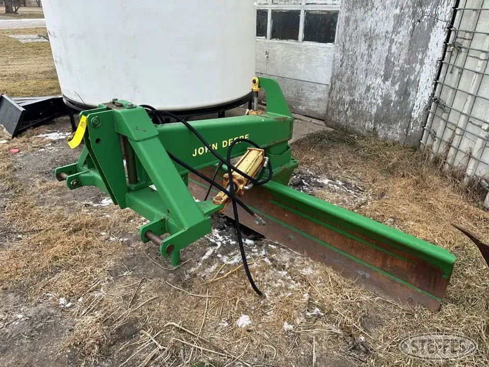 John Deere 155 Straight Blade