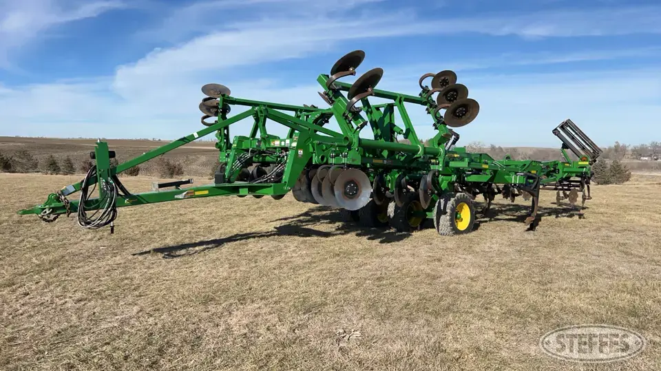 2019 John Deere 2730 Ripper