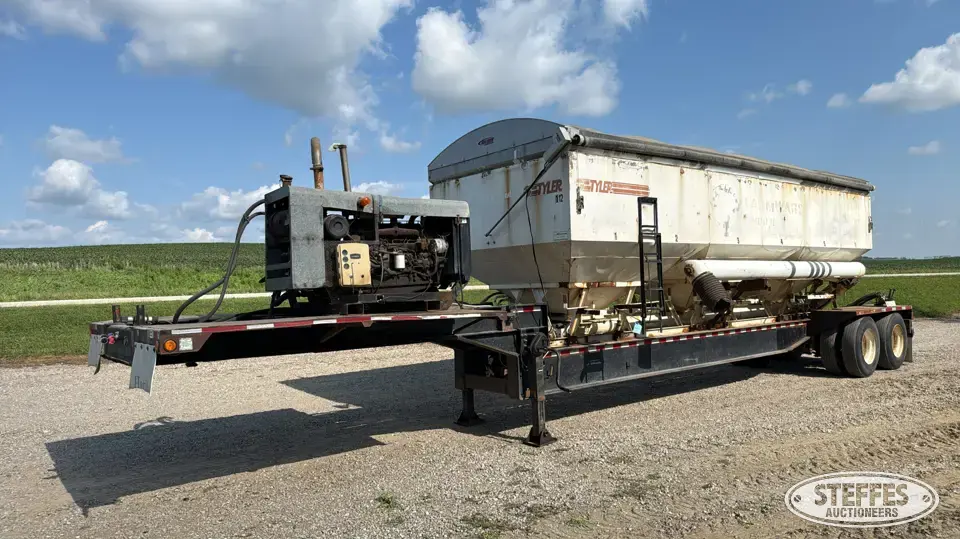 Tandem axle seed tender trailer Box Seed Tender Trailer