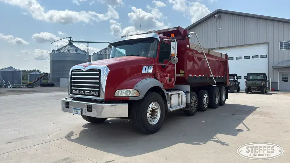 2013 Mack Granite GU800 Dump Truck
