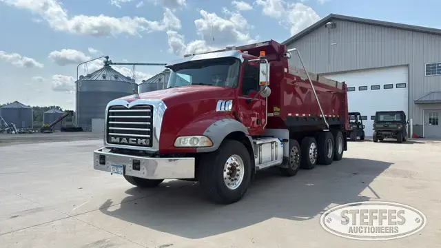 Mack Granite 800