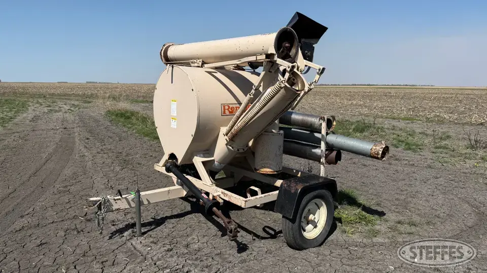 REM 1026 Pneumatic Grain Equipment