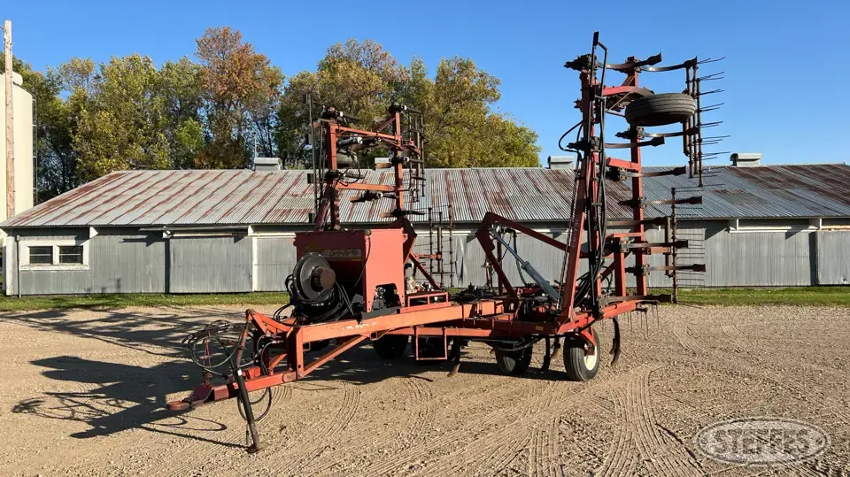 Morris CP731 Chisel Plow
