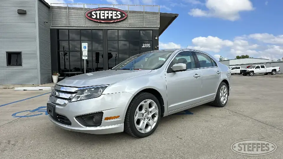 2010 Ford Fusion SE Car