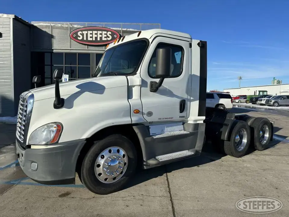 2015 Freightliner Cascadia Evolution Conventional Truck without Sleeper