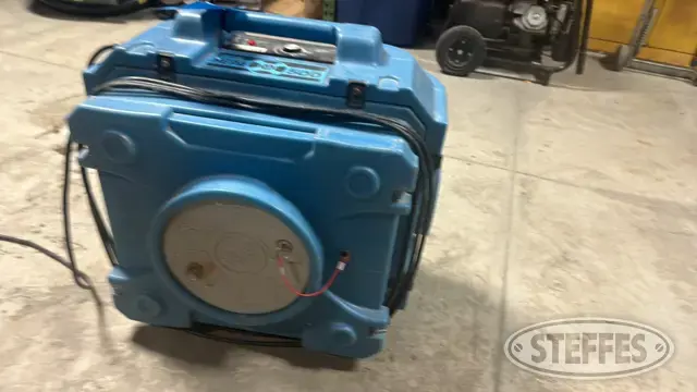 (1) Hepa 500 Air Scrubber