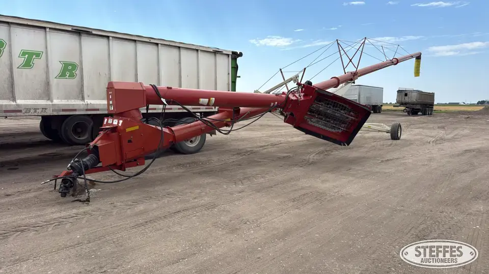 Farm King 1385 Swing Hopper Auger