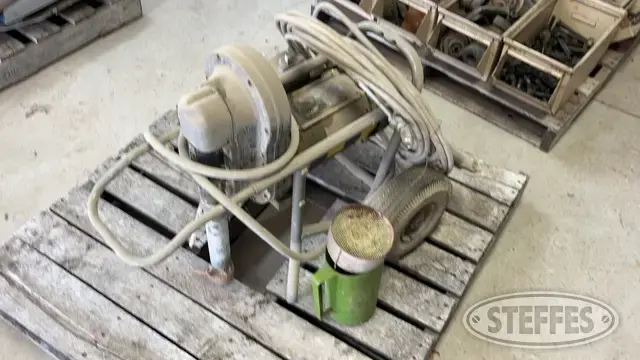 Binks Airless Paint Sprayer