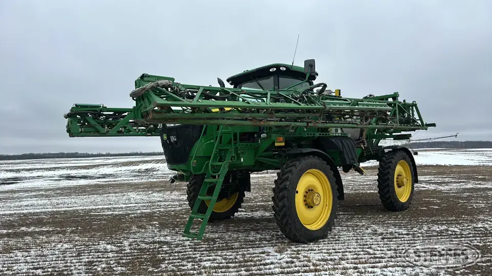 2014 John Deere R4038 Self-Propelled Sprayer