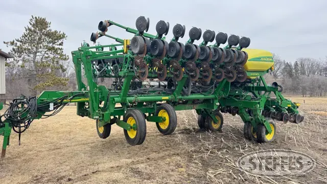 2010 John Deere 1790