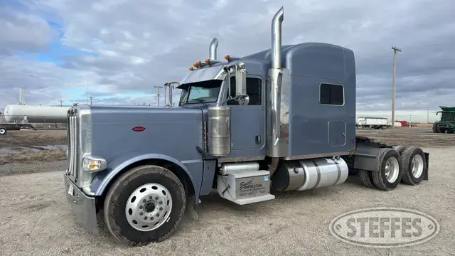 2021 Peterbilt 389