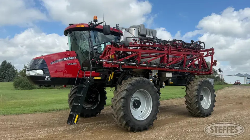 2020 Case IH Patriot 4440 Self-Propelled Sprayer