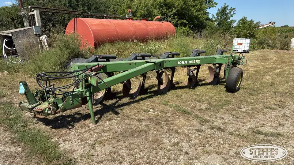 John Deere 2700 Plow