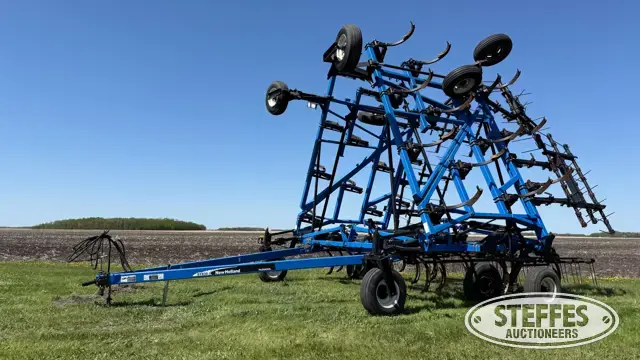 2005 New Holland ST830