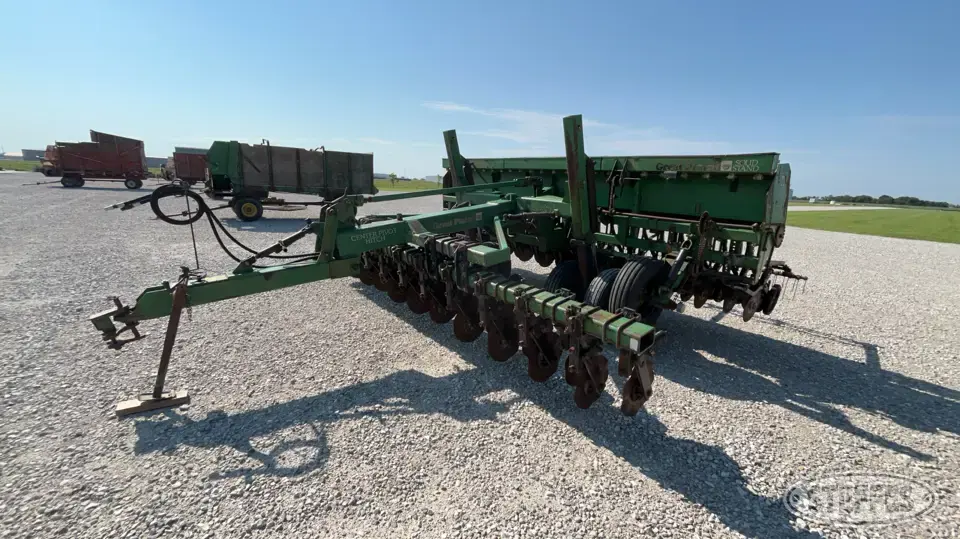 Great Plains Solid Stand 15 Press Drill