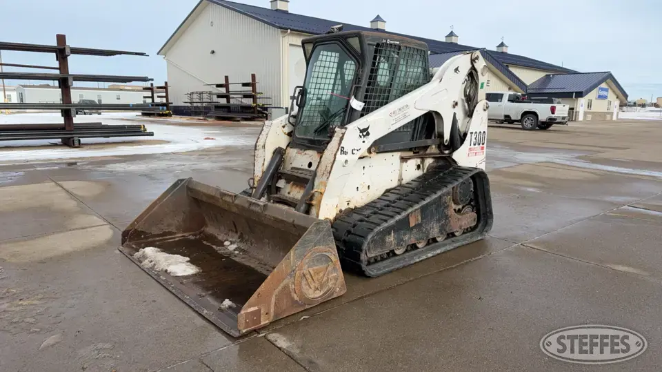2005 Bobcat T300 Tracked Skid Steer