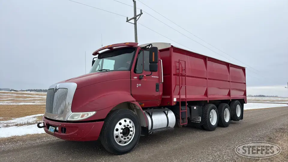 2005 International 8600 Grain Truck