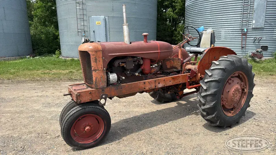 Allis-Chalmers WD Collectible Tractor