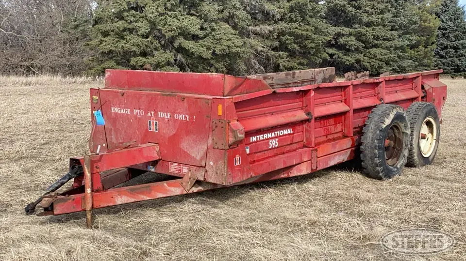 International 595 Manure Application Equipment