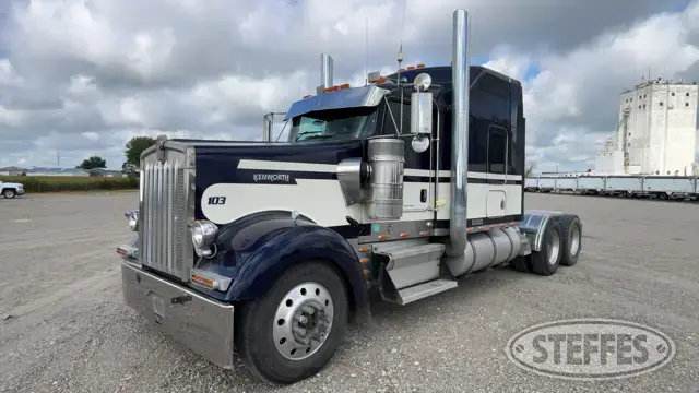 2003 Kenworth W900L