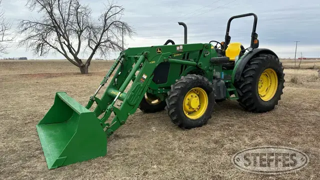 2013 John Deere 5085M