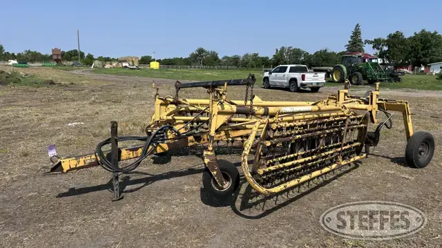 Vermeer R23 Twin Rake