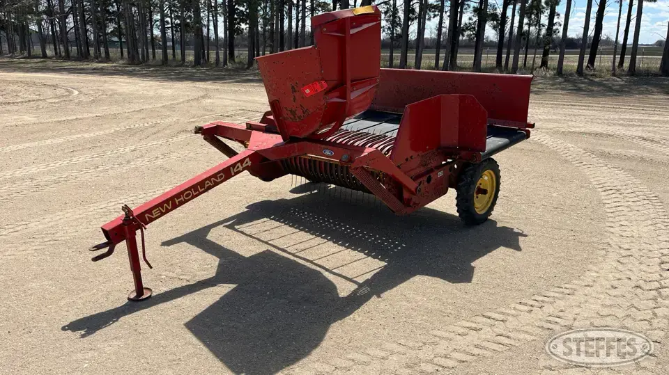 New Holland 144 Rake