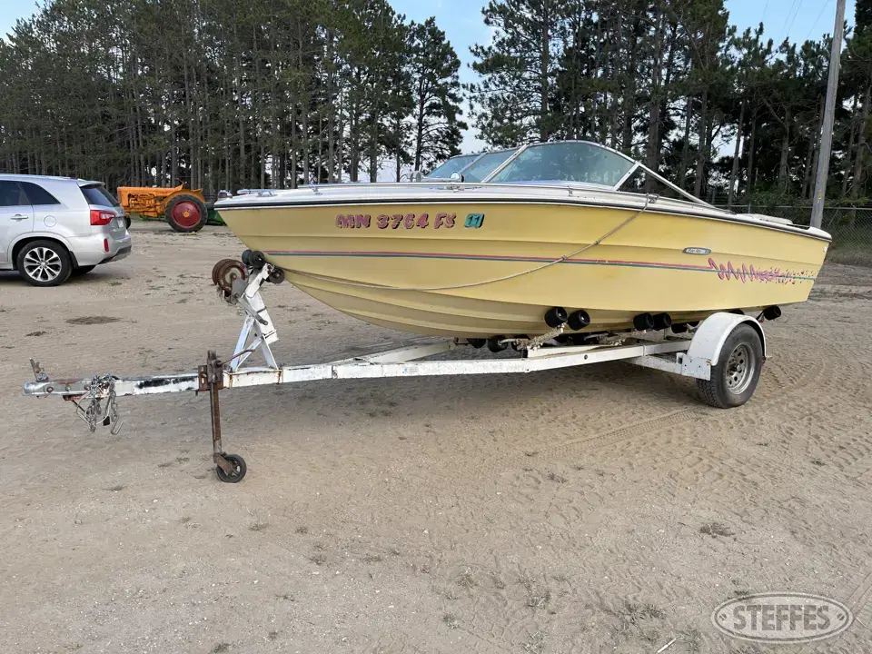 Sea Ray Boat