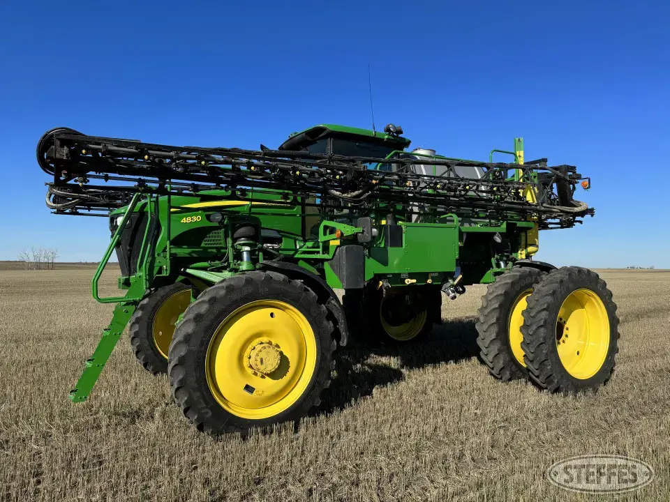 2009 John Deere 4830 Self-Propelled Sprayer
