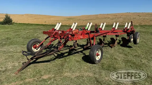 International 770