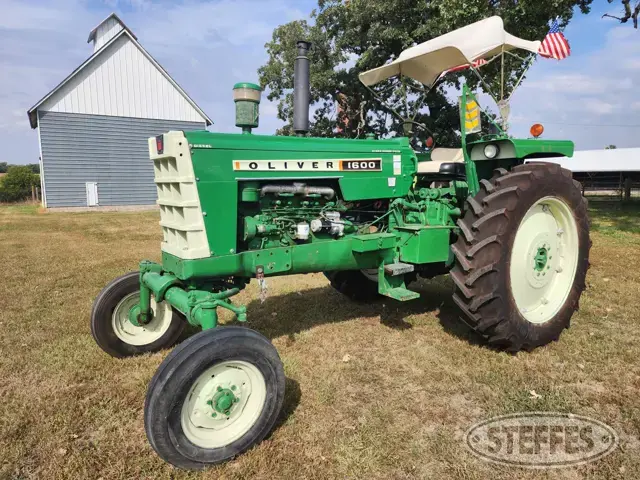 1963 Oliver 1600